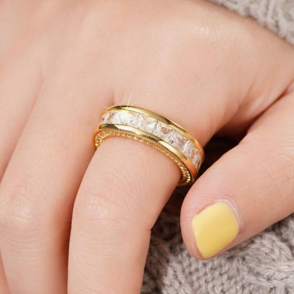 18k Yellow Gold Diamond Ring Princess Cut Eternity Ring Band - Picture 4 of 7
